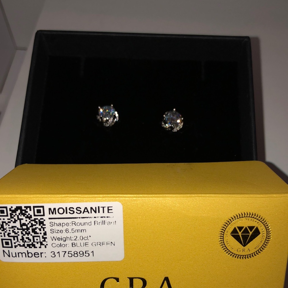 Moissanite 2 CT earrings